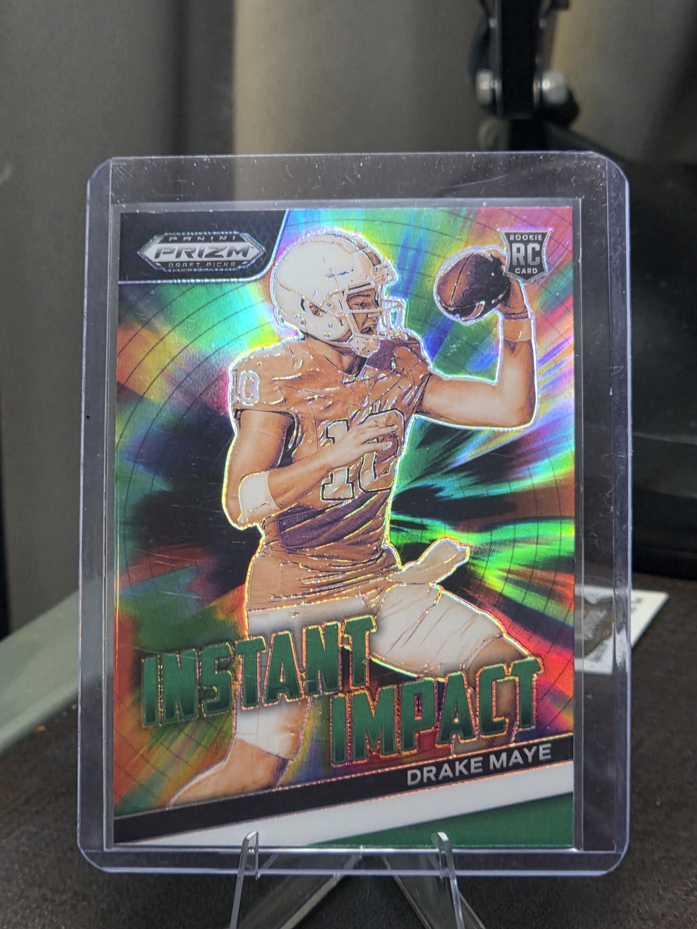 Panini Prizm Drake Maye Holographic Rainbow Rookie Card